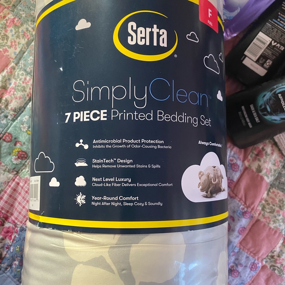 Serta SimplyClean 7-Piece Comforter Set in White/Cream